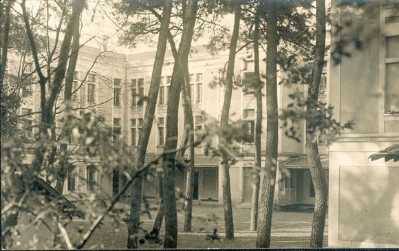 1929 : la cour du collège. / Visuel : D.R.