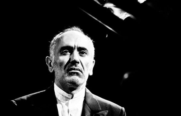 Abdel Rahman el Bacha - Violon sur le Sable 2011 / Photo : Alain Mascaro