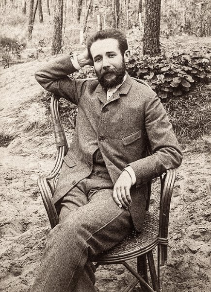 Abel Hermant dans le jardin du Paradou - 1888 / coll. AD 17
