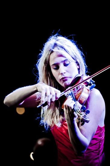 Anna Tifu - Violon sur le Sable 2011 / Photo : Alain Mascaro