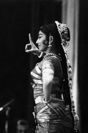 Bharata Natyam, danse indienne, avec Yamina Krishnamurti. / Visuel : D.R.
