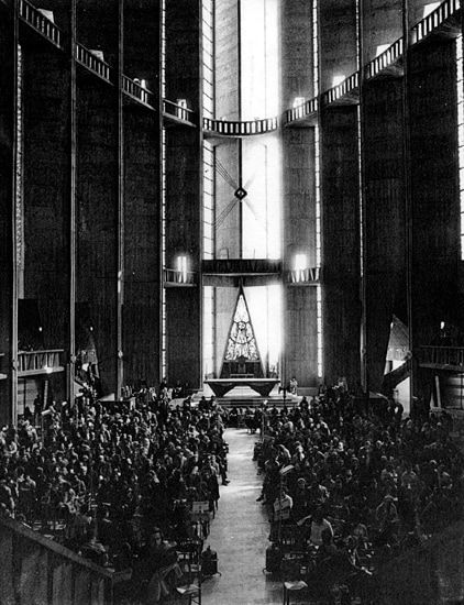 Concert d'orgue (X. Durasse) en l'église Notre-Dame de Royan, 1970. / Visuel : D.R.