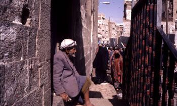 Dans les petites rues du vieux Sanaa, capital du Yémen / Visuel : D.R.