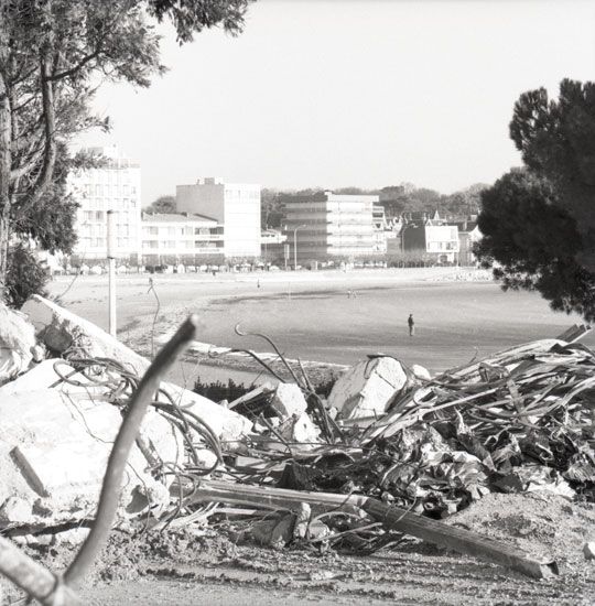 Destruction casino / Photo : A. Rodier