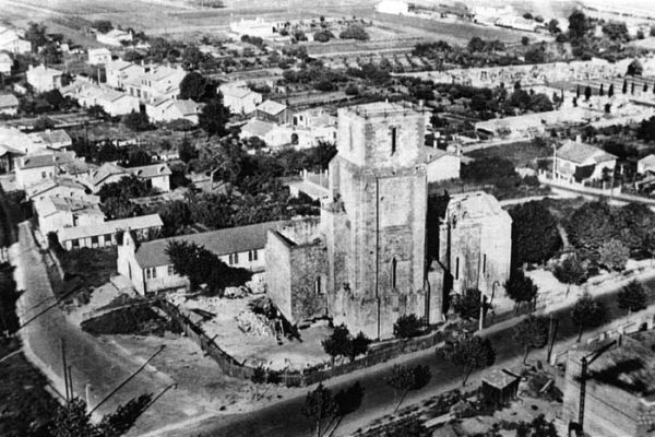 Église et quartier Saint-Pierre 1960 / Visuel : D.R.