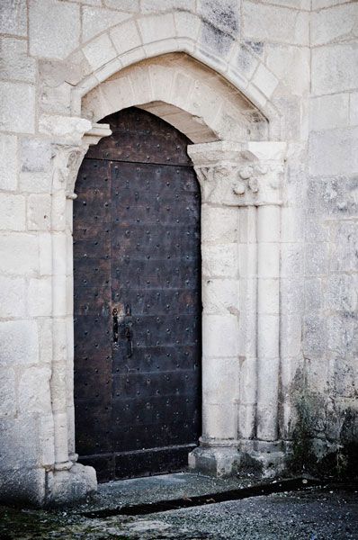 Eglise-St-Pierre-petite-porte / Visuel : D.R.