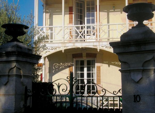 Villa Hélianthe (av. des Jardins)・Guide architectural 1900 / cliché F. Chassebœuf