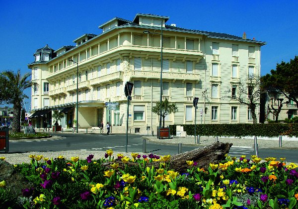 Cliquez pour afficher Hôtel de la Plage et d'Angleterre / cliché F. Chassebœuf