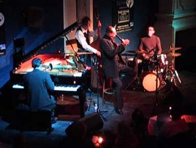 Marc Thomas Quartet

Marc Thomas : Chant & Saxophone
Jean-Luc Aramy : Contrebasse
Vincent Frade : Batterie
Guillaume Naud : piano
 / Visuel : D.R.