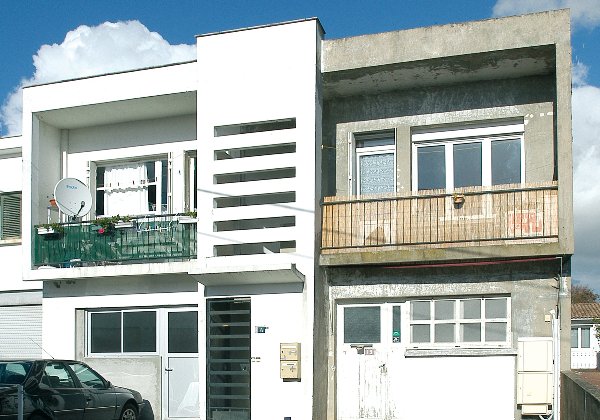 Cliquez pour afficher Immeuble mitoyen (Terrasse) / photo A.M. Préaut