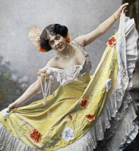 Félix Vieuille・Gloire de l'Opéra -Comique / La danseuse Christine Kerf dans le ballet « Terpsichore », photo tirée du journal français « Le Theatre », 11 août 1900.