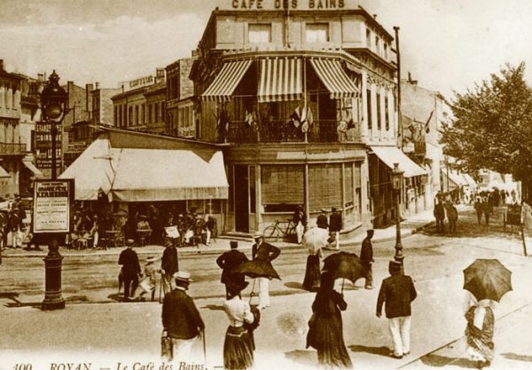 Le cafe des bains 1940 / Visuel : D.R.