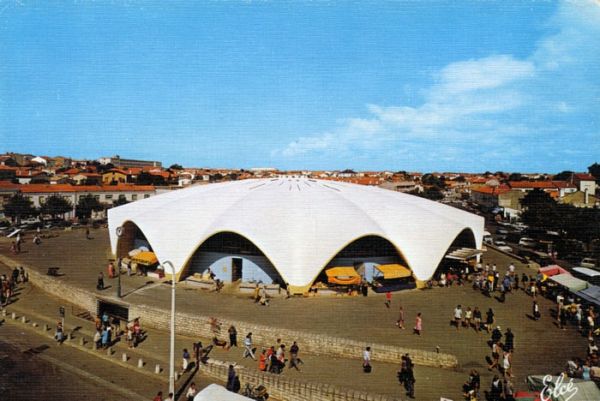Le marché 2000 / Visuel : D.R.
