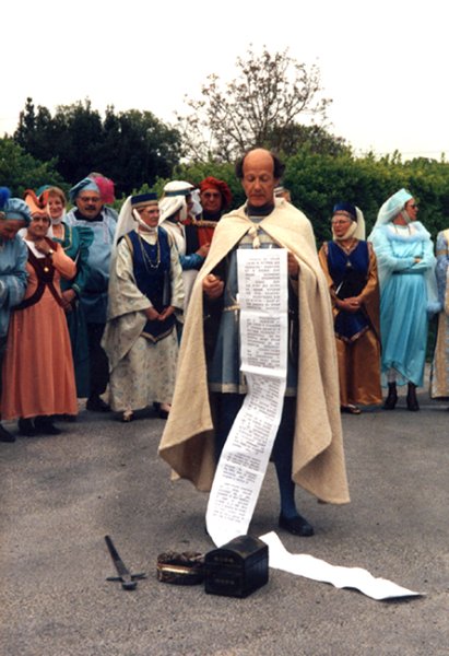 Daniel Lesueur pendant les Fêtes Romanes / @ Fêtes romanes