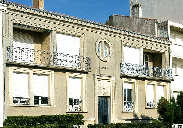 Cliquez pour afficher Maison de ville Brise-Lames / photo A.M. Préaut