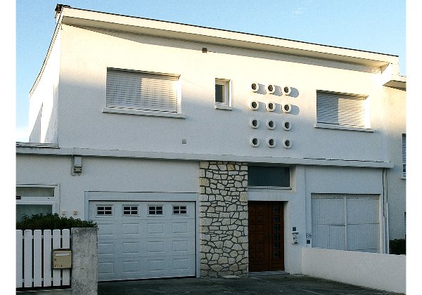 Cliquez pour afficher Maison de ville rue Pasteur / photo A.M. Préaut