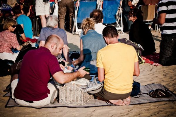 Pique nique classe - Violon sur le Sable 2011 / Photo : Alain Mascaro