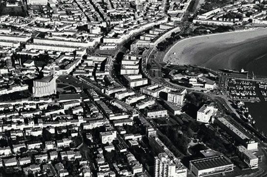 Royan, dimanche 26 octobre 1975 / Visuel : D.R.