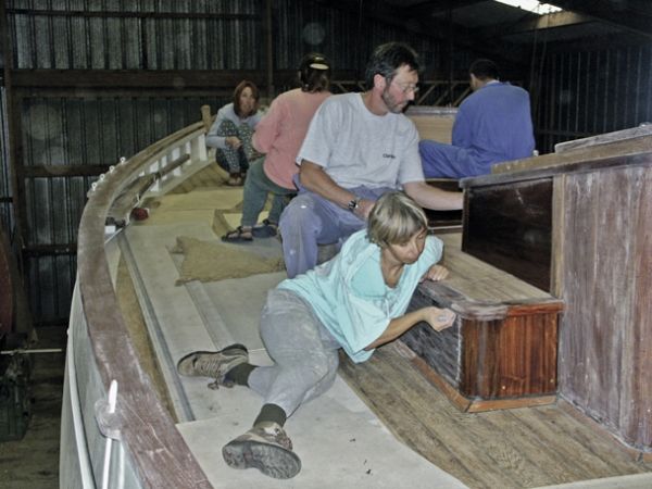 Le Minahouët, Cotre Pilote・Expo « Les pilotes de la Gironde » / Septembre 2006 - Poncer, toujours…