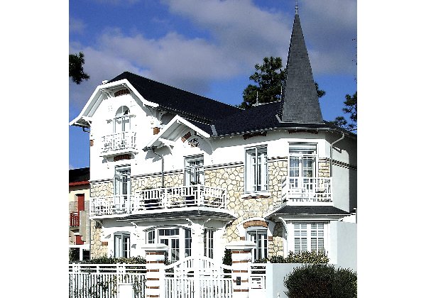 Cliquez pour afficher Villa Cottage Fleuri / cliché F. Chassebœuf