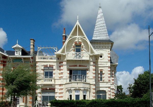 Cliquez pour afficher Villa Cyrano / cliché F. Chassebœuf
