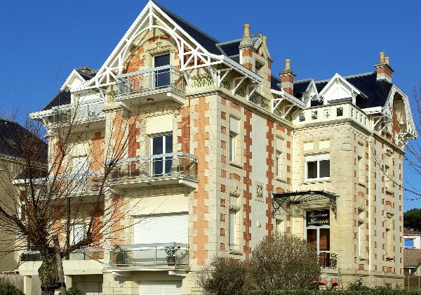 Cliquez pour afficher Villa Gabrielle / cliché F. Chassebœuf