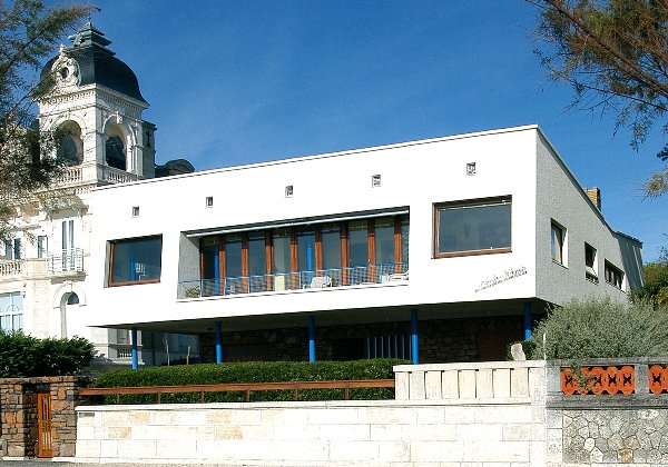 Cliquez pour afficher Villa Ombre blanche / photo A.M. Préaut