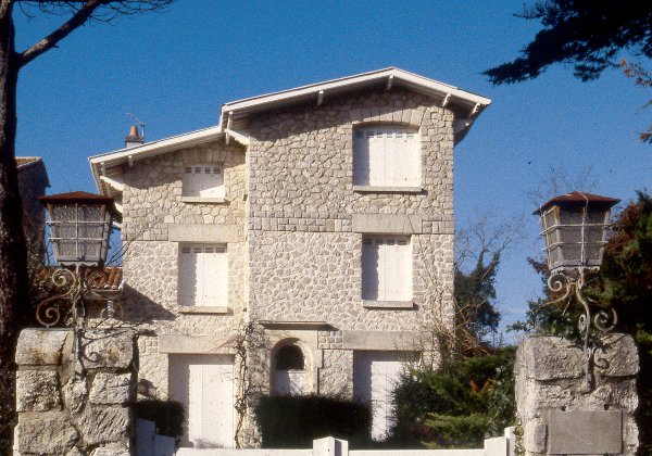 Cliquez pour afficher Villa Yvonne (all. de la Lanterne) / cliché F. Chassebœuf